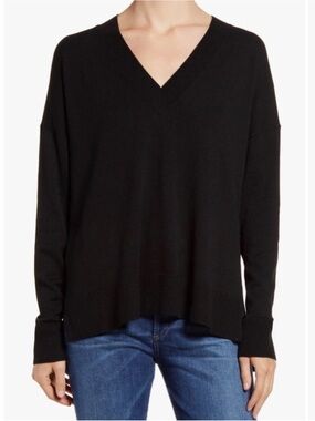 Chelsea28 Black V-Neck Drop-Shoulder Sweater